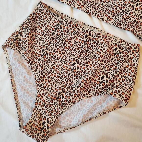 NWT Cocoship animal print highwaist bikini set 10 - Picture 8 of 9